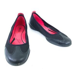 Ecco Black Flats Slip On Size 36 EU  5/5.5 US  Comfort Shoe Career Casual
